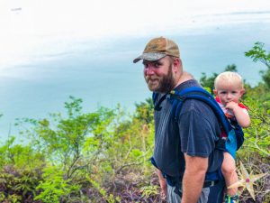 Man Cheung Po-babys first hike 2018-dad with lillebaby airflow carrier